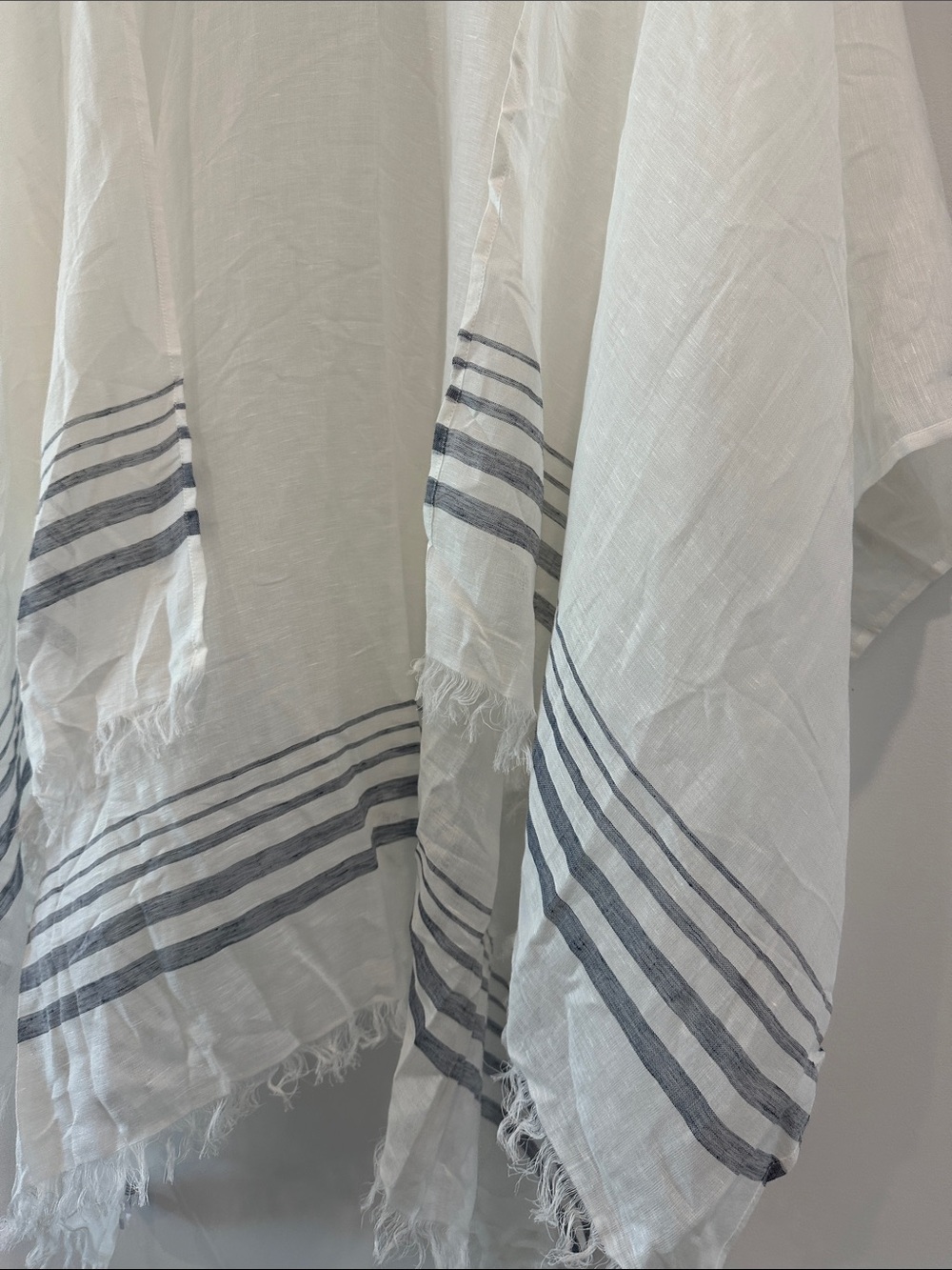 Lightweight White Kimono Wrap with Navy Stripe Detail in Pouch - Picture 3 of 6